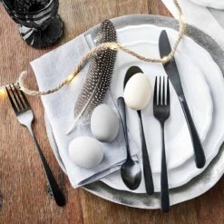 Couverts KINGS (16 éléments) 24 Couverts KINGS (16 éléments) -Butlers Verkaufsgeschäft 1000337785 220225 021 MOOD DETAILS P000000001000337785 mood
