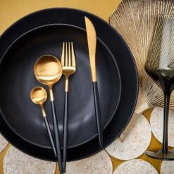 Couverts STILETTO (16 éléments) -Butlers Verkaufsgeschäft 1000337794 220225 020 MOOD DETAILS P000000001000337794 mood