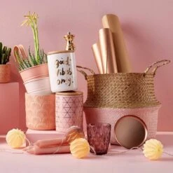 Boîte QUEEN IT III -Butlers Verkaufsgeschäft 1000338631 220721 021 MOOD DETAILS P000000001000338631 mood