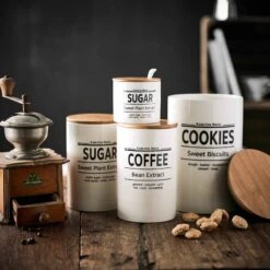 Boîte à Provisions KARLTON BROS VI 9 Boîte à Provisions KARLTON BROS VI -Butlers Verkaufsgeschäft 1000338673 220721 021 MOOD DETAILS P000000001000338673 mood