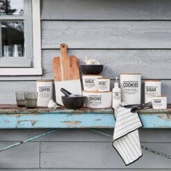 Boîte à Provisions KARLTON BROS VI 10 Boîte à Provisions KARLTON BROS VI -Butlers Verkaufsgeschäft 1000338673 220721 022 MOOD DETAILS P000000001000338673 mood