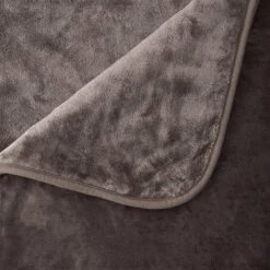 Couverture Polaire HUGS & KISSES -Butlers Verkaufsgeschäft 1000399346 230801 050 DETAILS P000000001000399346