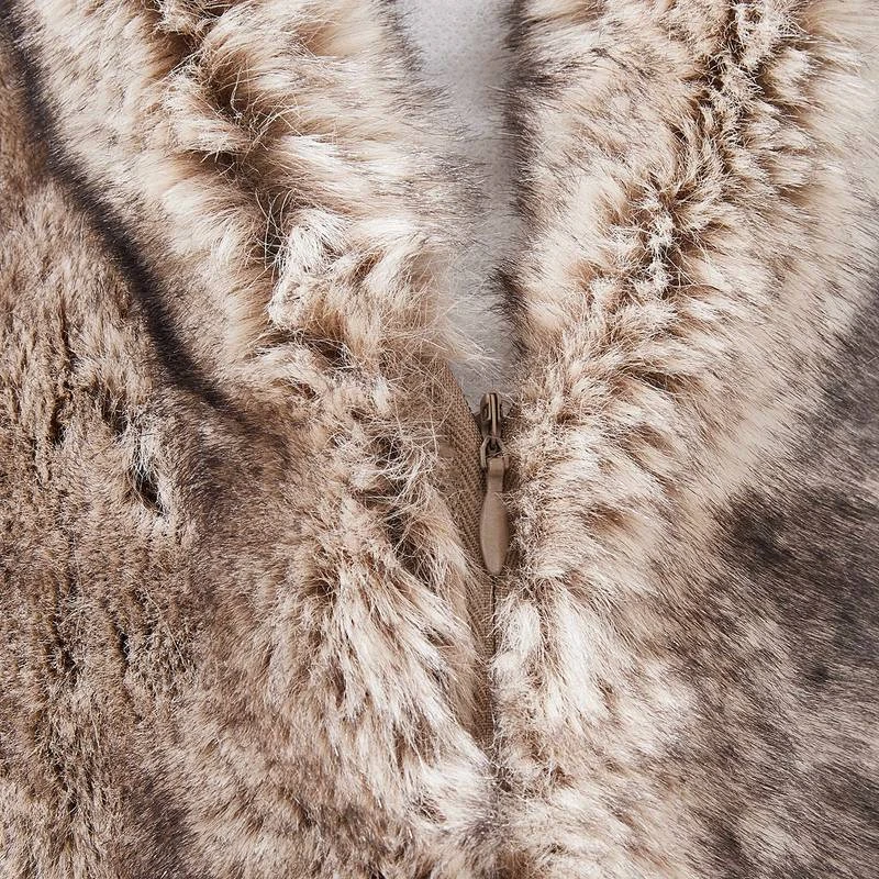 Coussin En Fourrure WILD THING 6 Coussin En Fourrure WILD THING – Image 4